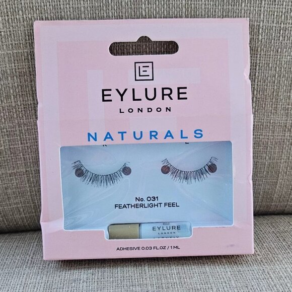 Eylure London Eye Lashes Feather Light Weight Natural Glue Included - Picture 10 of 11